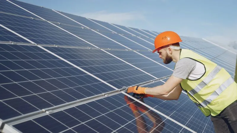 Cumple 40 años AES acelerando el futuro de la energía