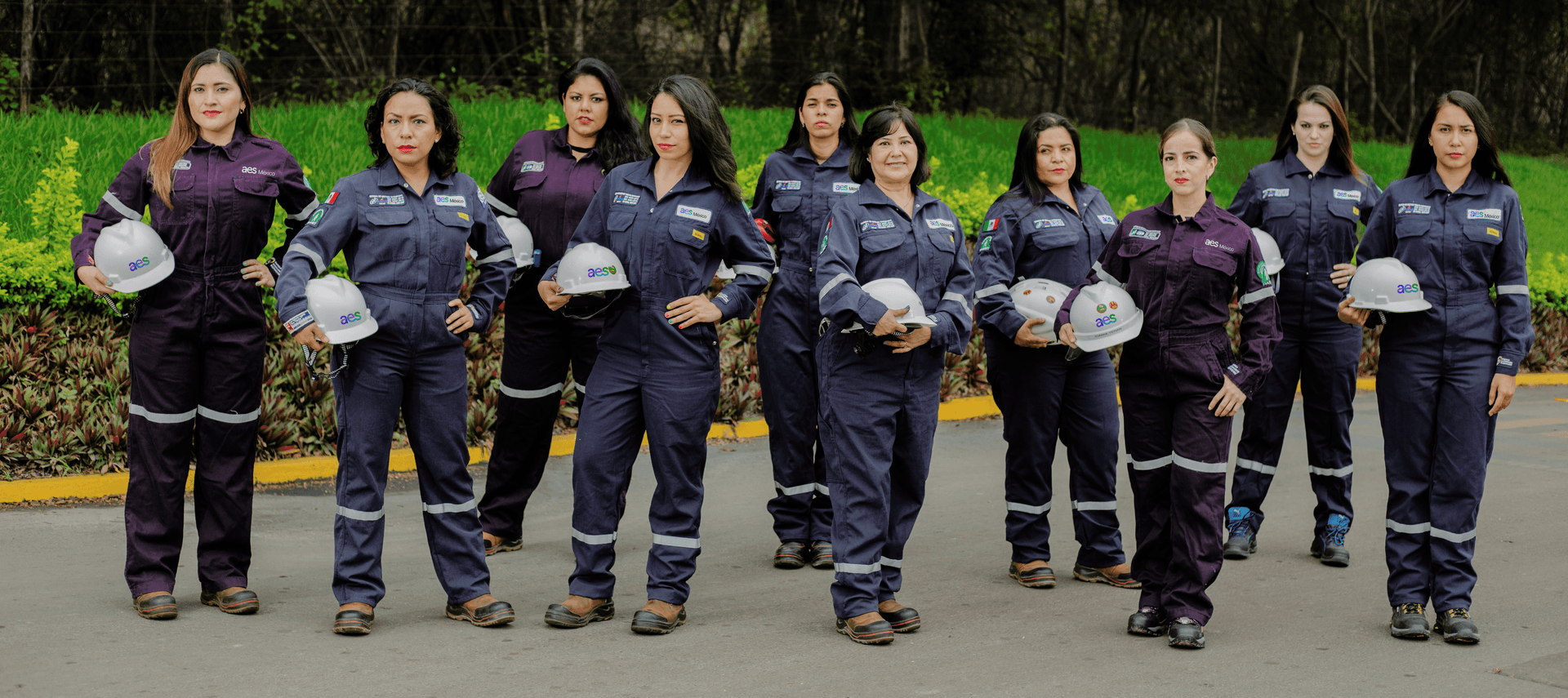 Promueve AES beca junto con REDMEREE